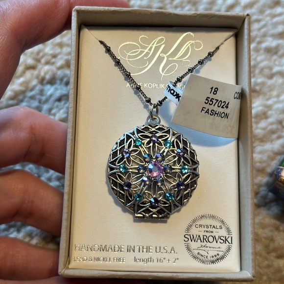 anne koplic designs Jewelry - 🆕Anne Koplic Swarovski locket